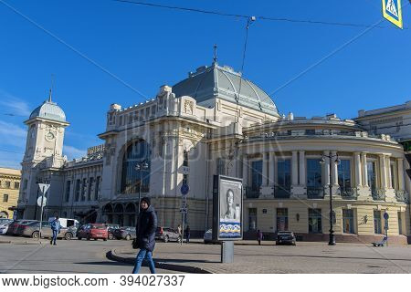 Russia, St. Petersburg 30,03,2019 Vitebsky Railway Station - Passenger Terminal Of St. Petersburg-vi