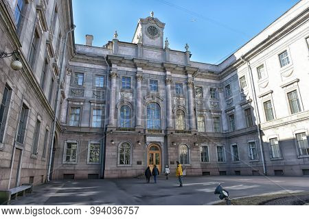 20.03.2016 Russia, Saint-petersburg
 The Facade Of The Marble Palace In St.petersburg, Russia.