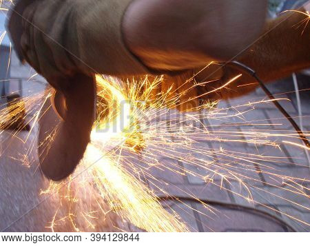 Close-up Electric Arc Welding Using An Electrode