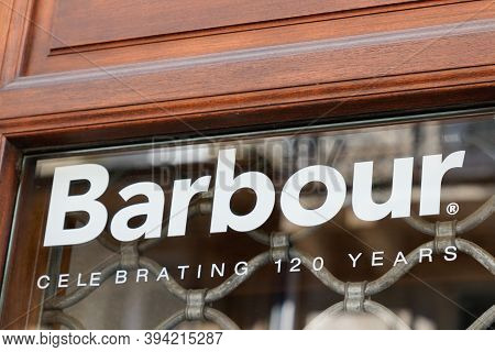 Bordeaux , Aquitaine / France - 11 08 2020 : Barbour Logo And Text Sign Front Of Shop Fashion Retail