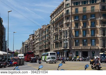 Barcelona, Spain - May 16, 2017: Hotel Ginebra On The Rambla De Catalunya St. And View To The Ronda 