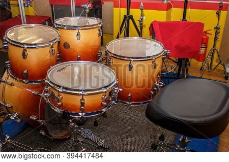Moscow, Russia, 10 16 2017: Orange Evans Evans Drumheads Remo In The Rehearsal Room. Yellow And Red 