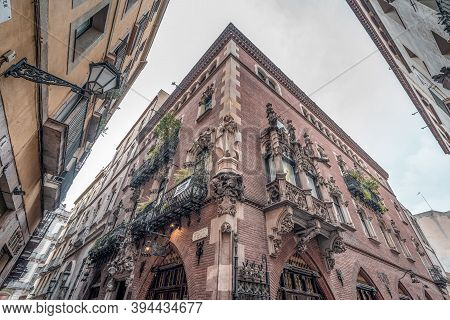 Barcelona, Spain - Feb 25, 2020: Upwad View Casa Marti 4 Cats With Sculpture Of St. Joseph