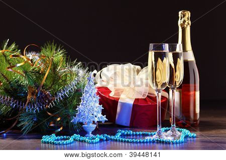 Bicchieri di champagne al party di Capodanno