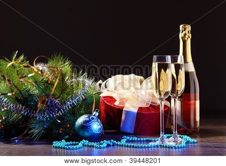 Bicchieri di champagne al party di Capodanno