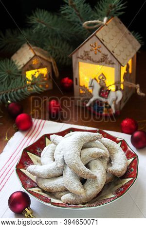 Vanilkipferl - Vanilla Crescents, Traditional Christmas Cookies In Germany, Austria, Czech Republic.