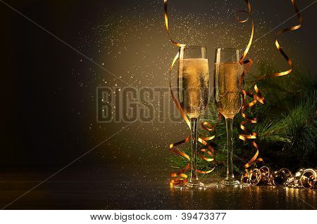 Bicchieri di champagne al party di Capodanno