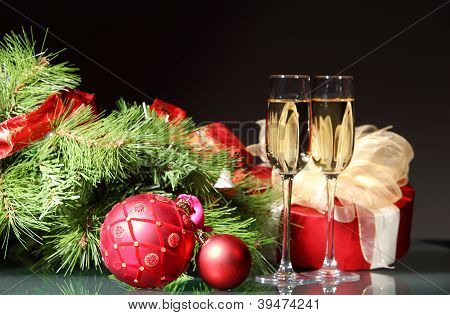 Bicchieri di champagne al party di Capodanno