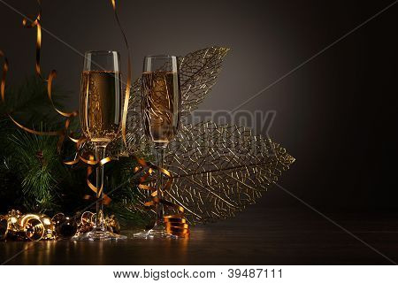 Bicchieri di champagne al party di Capodanno