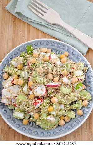 Quinoa Salad with chickpeas, red radish and cucumber