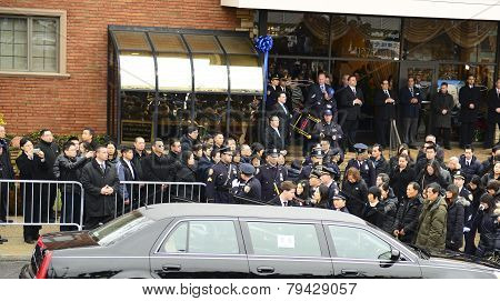 Liu family arrives at funeral home