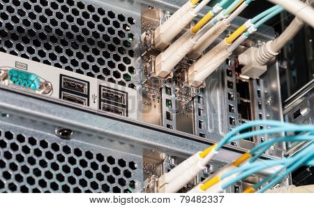 IT redundant fiber optic connection to a cloud services server