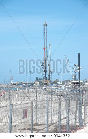 Mobile harbor crane Liebherr LHM 180