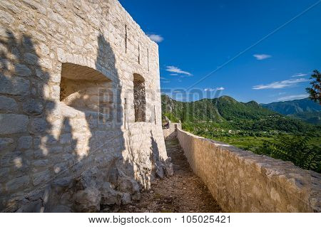 Besac fortress wall