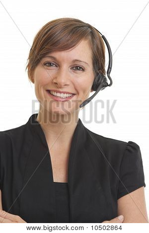 Ritratto di sorridente telemarketer di giovane donna