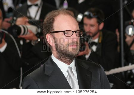 CANNES, FRANCE - MAY 21: Director Steven Soderbergh departs the 'Che' premiere at the Palais des Festivals during the 61st International Cannes Film Festival on May 21, 2008 in Cannes, France