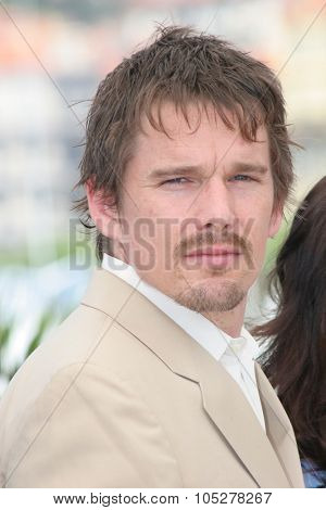 CANNES, FRANCE - MAY 19: Actor Ethan Hawke attends a photocall promoting the film 'Fast Food Nation' at the Palais during the 59th International Cannes Film Festival May 19, 2006 in Cannes, France