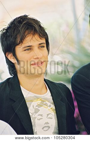 CANNES, FRANCE - MAY 19: Mexican actor Gael Garcia Bernal attends the 'Diarios de Motocicleta' photocall at The 57th Annual Cannes Film Festival on May 19, 2004 in Cannes, France
