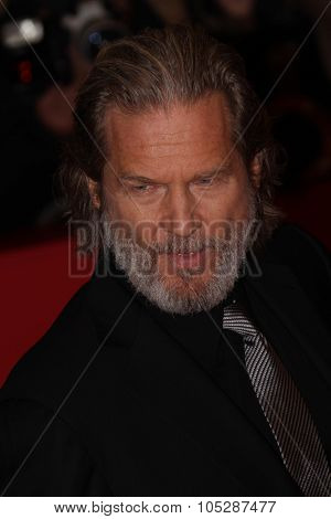 BERLIN, GERMANY - FEBRUARY 10:  Jeff Bridges attends the 'True Grit' Premiere during the opening day of the 61st Berlin  Film Festival at Berlinale Palace on February 10, 2011 in Berlin, Germany.
