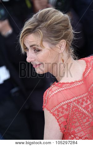 CANNES, FRANCE - MAY 21: Anne Consigny poses at 'Vous N'avez Encore Rien Vu' Photocall during the 65th Annual Cannes Film Festival at Palais des Festivals on May 21, 2012 in Cannes, France.