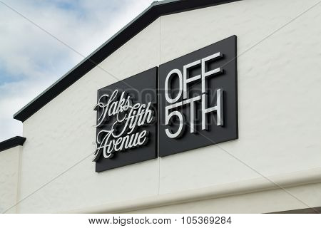 Saks Fifth Avenue Outlet Store Exterior