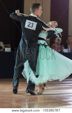 Minsk, Belarus-september 26, 2015: Rudyi Alexander And Medved Yanina Perform Juniors-2 Standard Prog