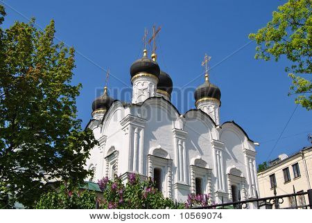 Vit sten ortodoxa kyrkan