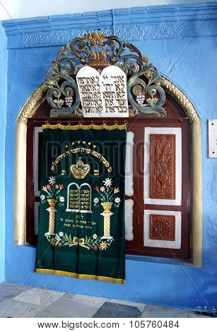 Aron Torah In The Synagogue Rabbi Karo In Tzfat