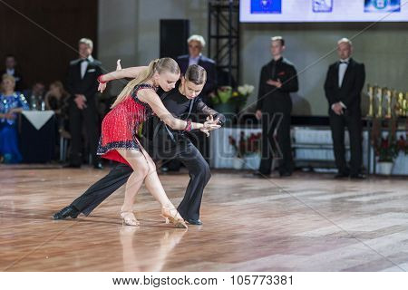 Minsk, Belarus -september 27, 2015: Tchizhik Svyatoslav And Lepko Veronika Perform Juvenile-2 Latin-