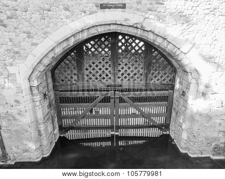 Black And White Tower Of London