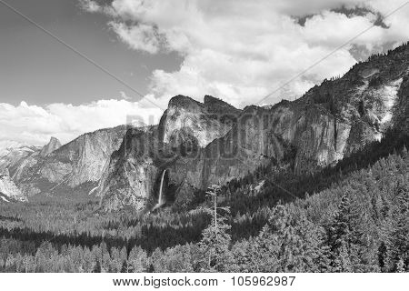 The Typical View Of The Yosemite Valley