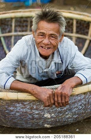 Vietnamese Boat Builder In Hoi An Says Hello