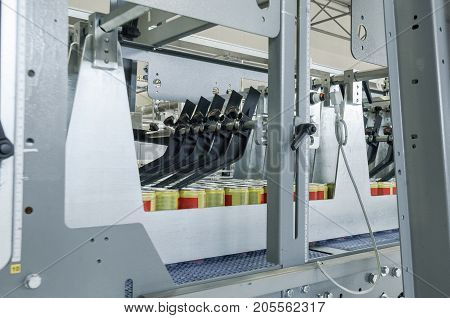 Factory For Bottling Beverages In Cans