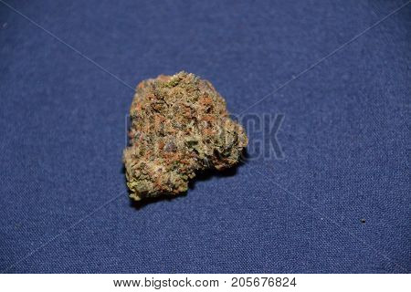 dosido is a hybrid medical cannabis strain