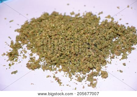 coarsely ground medical cannabis can be used for edibles or smoking