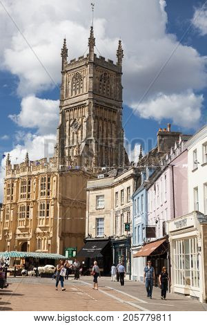 CIRENCESTER, ENGLAND - AUGUST 31, 2017:Old street in Cirencester, England, United Kingdom