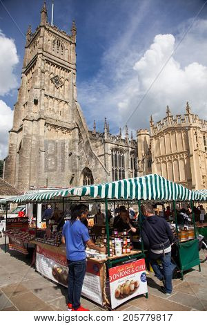 CIRENCESTER, ENGLAND - AUGUST 31, 2017:Old street in Cirencester, England, United Kingdom