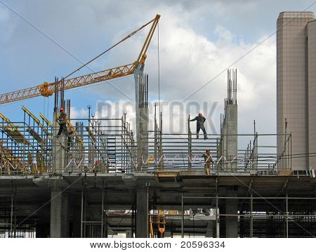 Aufhebung der Kran über Frame-Haus