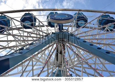 Houston, Tx - Apr 20: Diving Bell Ferris Wheel At The Downtown Aquarium, In Houston, Texas, On Apr 2