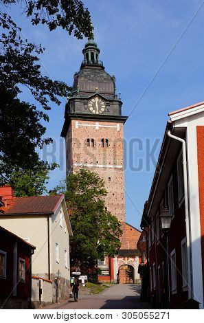 Strangnas, Sweden - June 5,2019: View Of The Gyllenhjelm Street With Strangnas Cathedral In The Back