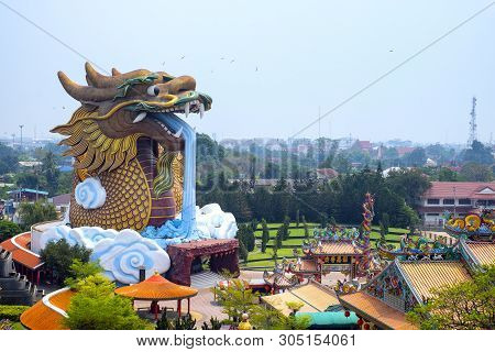 Suphanburi,thailand - 13 March 2016, Big Dragon Statue At City Pillar Shrine, Giant Dragon Statue Is