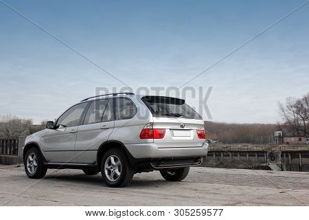 Chernigov, Ukraine - November 16, 2017: Bmw X5 (e53) In The Center Of The City
