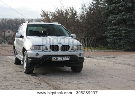 Chernigov, Ukraine - November 16, 2017: Bmw X5 (e53) In The Center Of The City