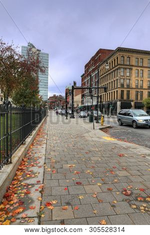 Worcester, Massachusetts/united States - October 10, 2018: A Vertical Of Street Scene In [october 10