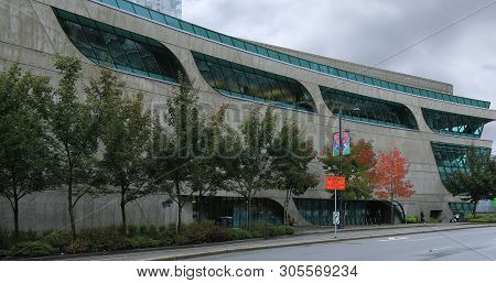 Surrey, British Columbia/canada - October 22: The City Central Library, [october 22, 2018] In [surre