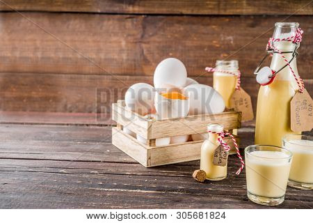 Homemade Egg Liquor