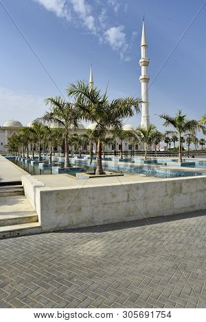 Grand Sheikh Zayed Mosque, Fujairah, United Arab Emirates, June 4, 2019. View Of The Mosque In The D