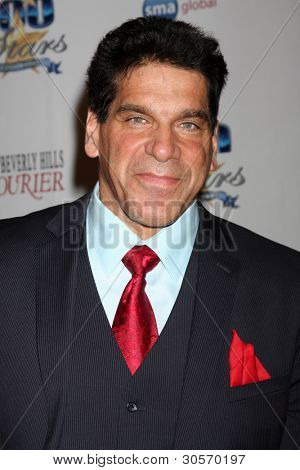 LOS ANGELES - FEB 26: Lou Ferrigno kommt bei der 