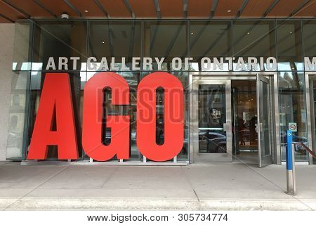 Toronto, 0ntario/canada - June 5: The Entrance Of The Art Gallery Of Ontario, Toronto, Canada