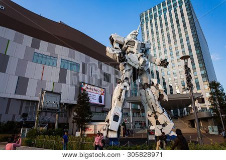 Tokyo, Japan - October 18, 2018: Full-size Mobile Suit Rx-0 Unicorn Gundam Performances At Diver Cit
